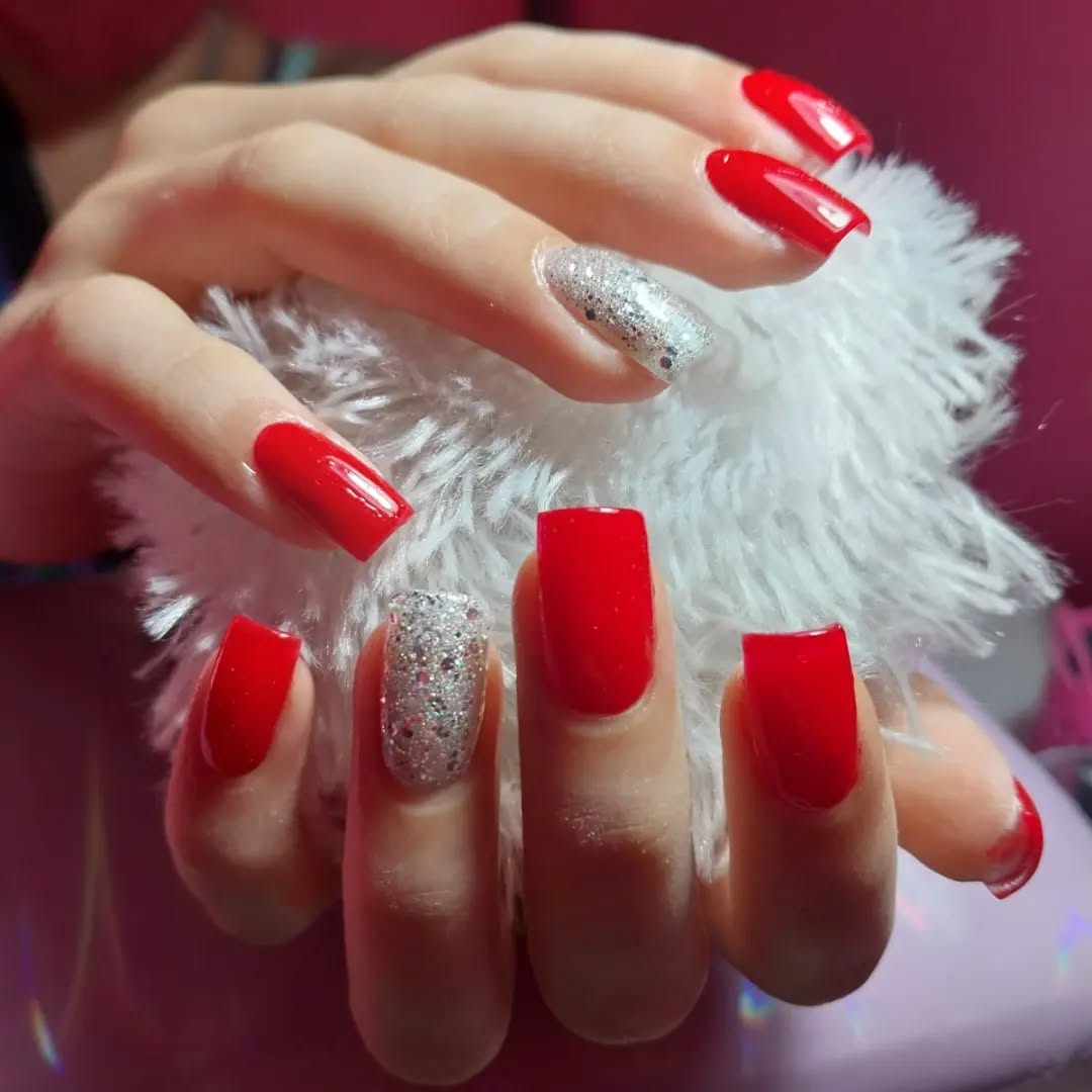 Trabajo de uñas realizado en Divinas